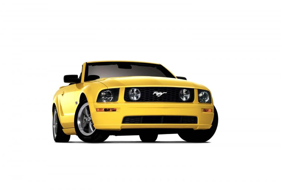  Ford Mustang GT Convertible 2005 года  (фото 40 из 44)